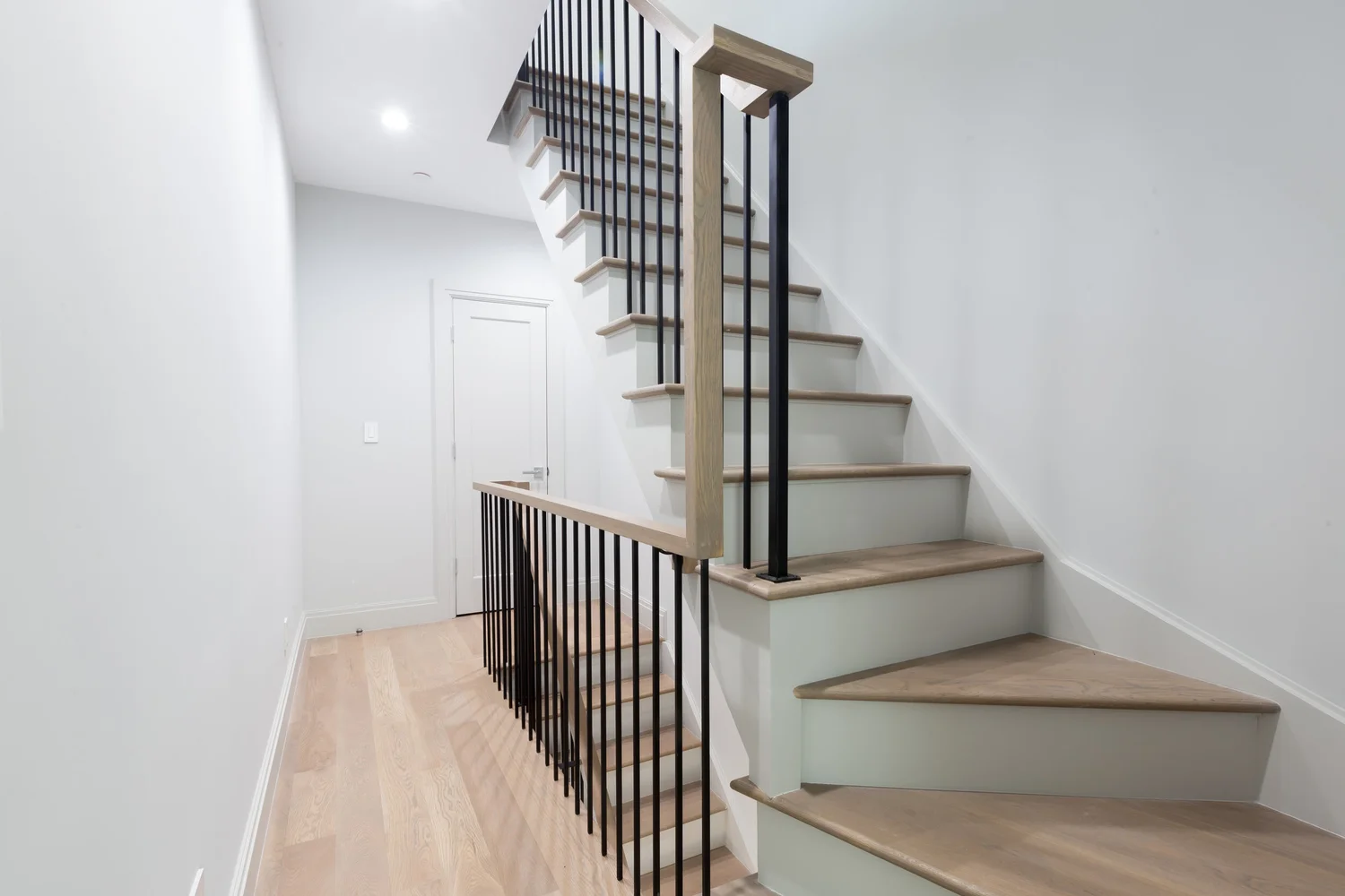 6th Avenue - Brooklyn Brownstone image 6