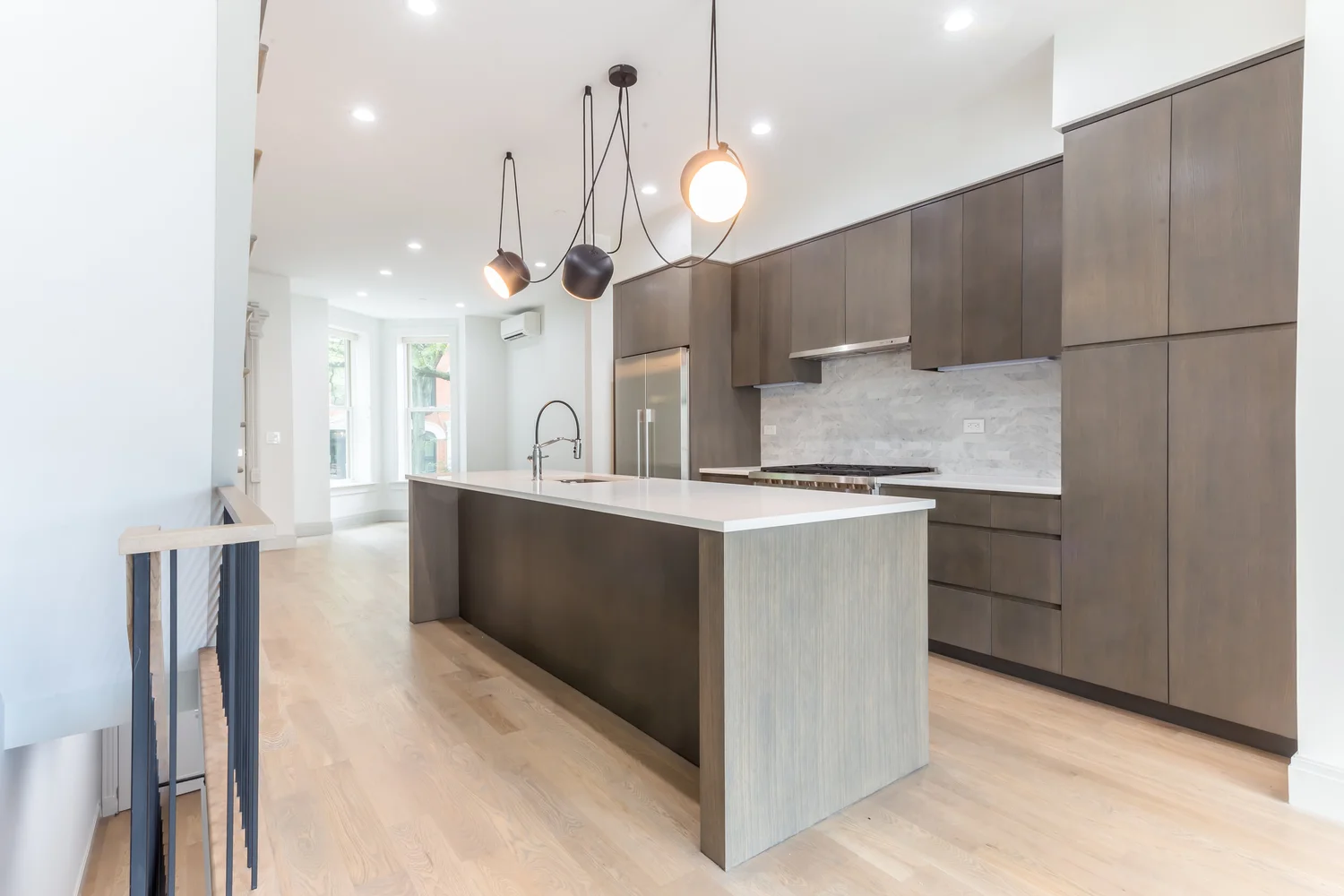 6th Avenue - Brooklyn Brownstone image 2