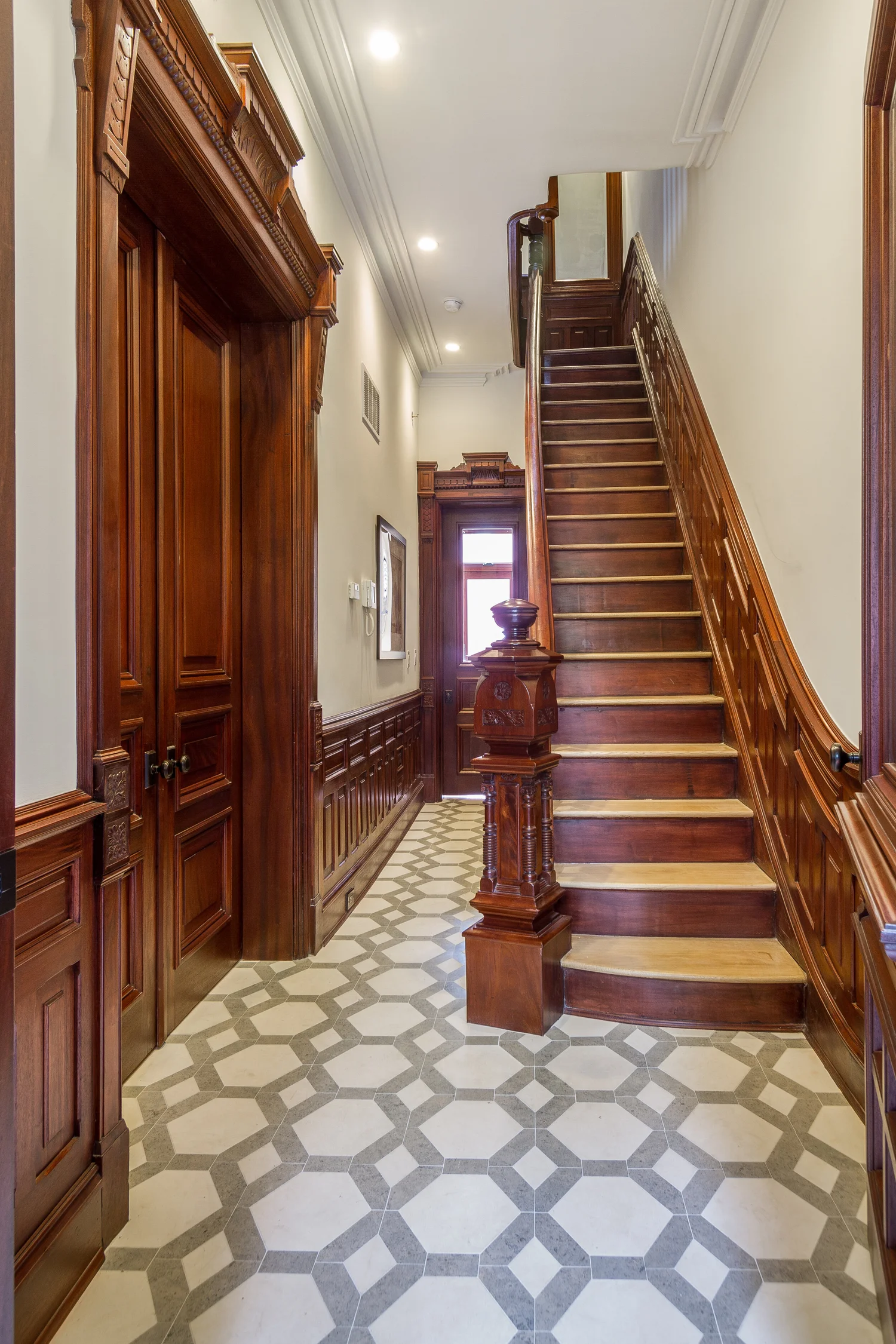 Hancock Street - Brooklyn Brownstone image 3